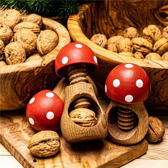 Leseni terilnik orehov mušnica