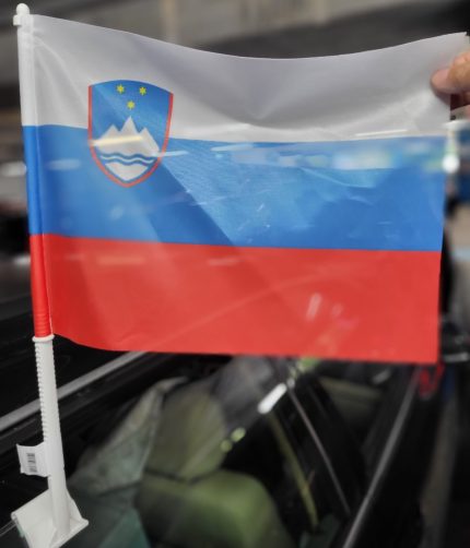 Navijaška avto VIP zastavica Slovenija