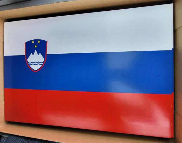 Tabla - slovenska zastava, barvni tisk